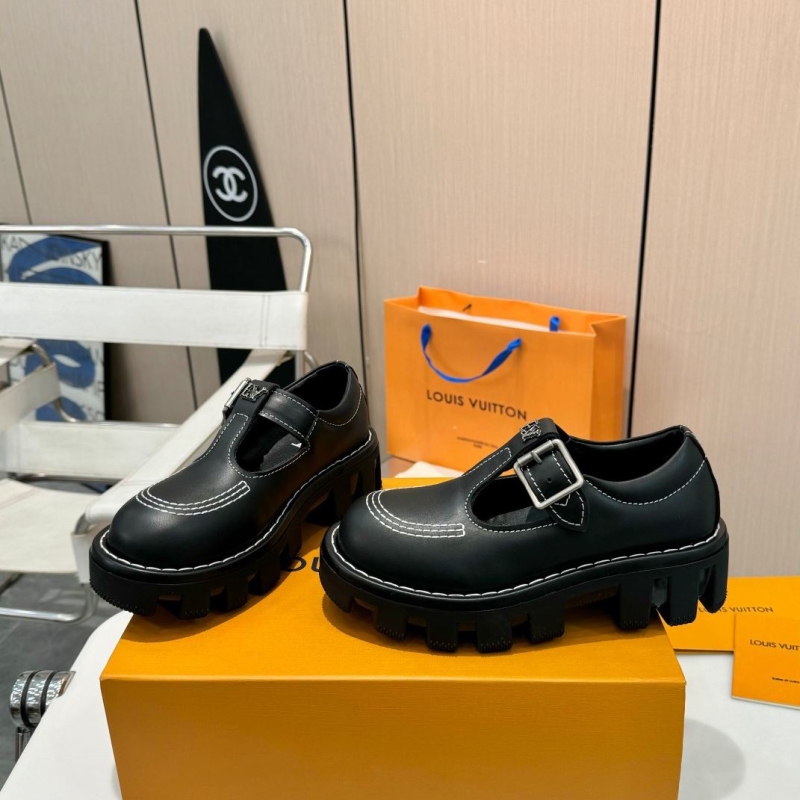 l0vis Vvtt0n loafers